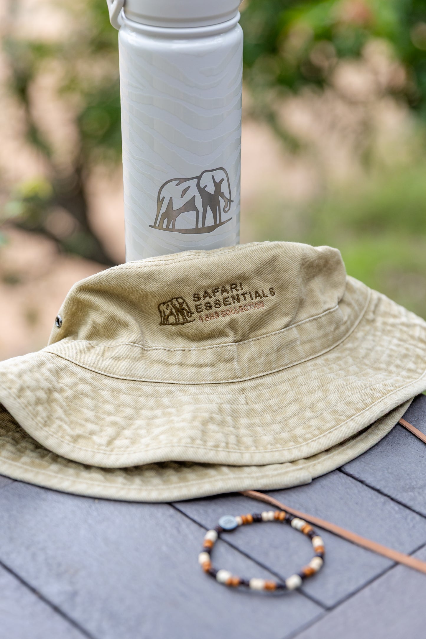 Insulated water bottle by Lizzard