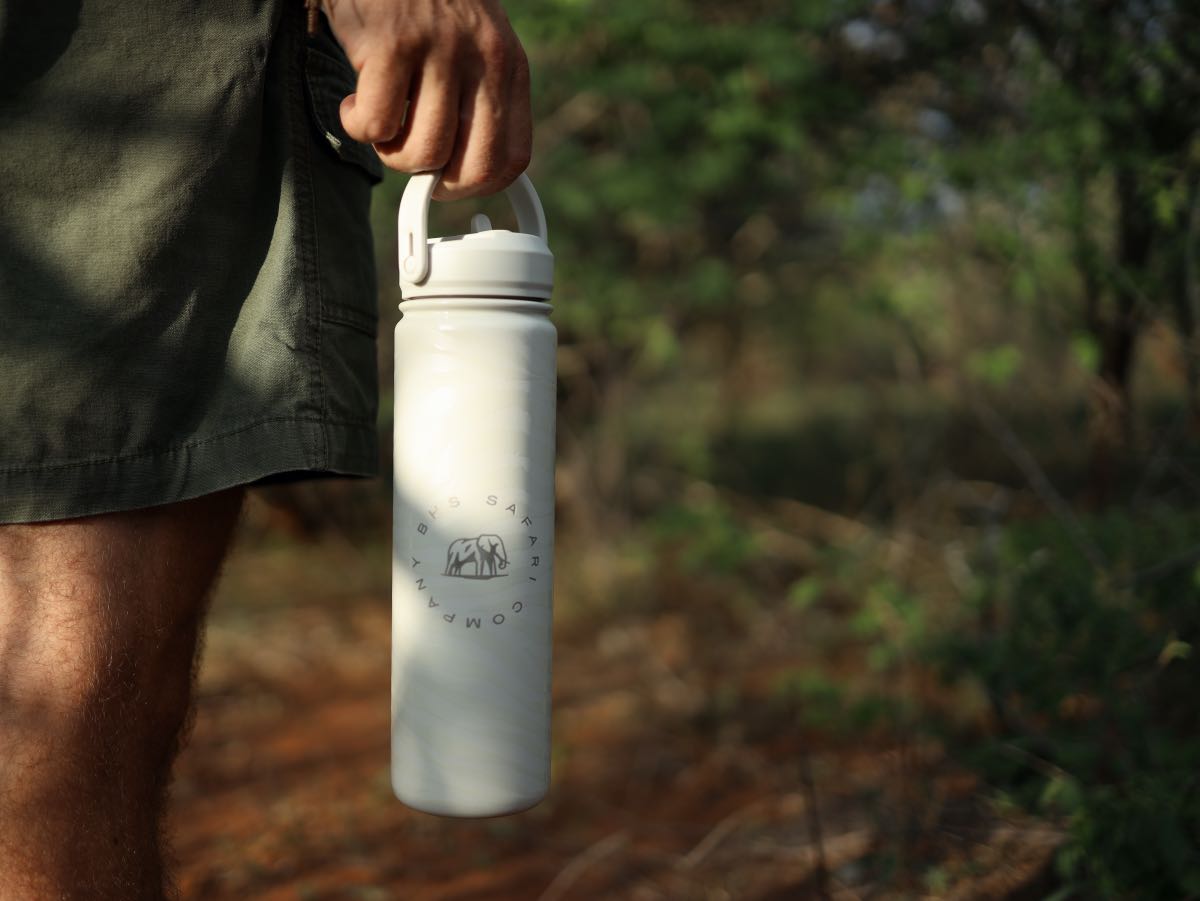 Insulated water bottle by Lizzard